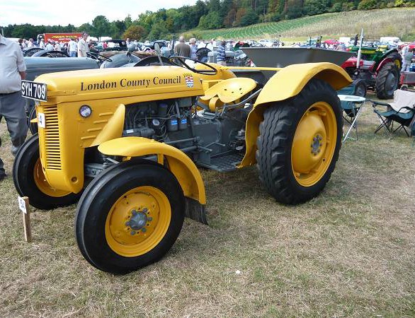 Feguson industrial with fertiliser spreader